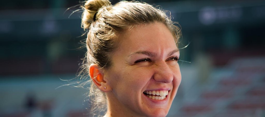 Simona Halep`s autograph session at VTB booth