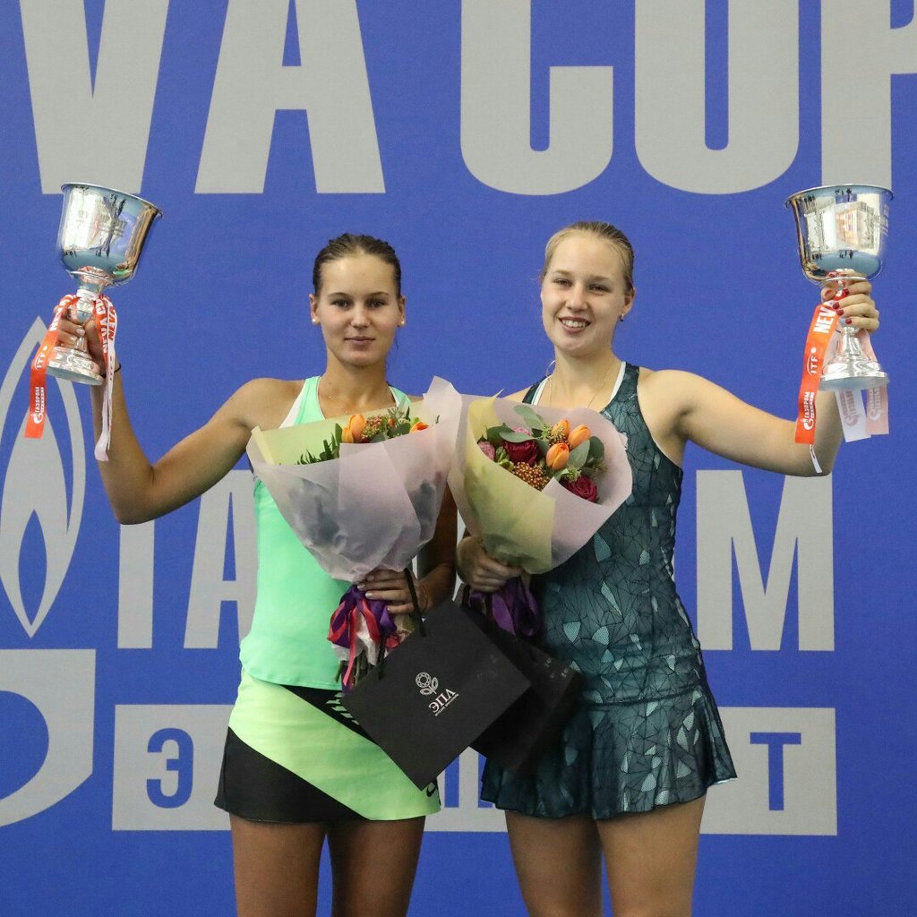 Анна Блинкова и Вероника Кудерметова стали победительницами турнира серии ITF в Санкт-Петербурге в парном разряде.